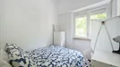 Room for rent, Lisbon (region), &lt;span class=&quot;blurred street&quot; onclick=&quot;ProcessAdRequest(11167148)&quot;&gt;&lt;span class=&quot;hint&quot;&gt;See streetname&lt;/span&gt;[xxxxxxxxxxxxx]&lt;/span&gt;