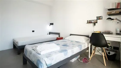 Room for rent in Milano Zona 9 - Porta Garibaldi, Niguarda, Milan