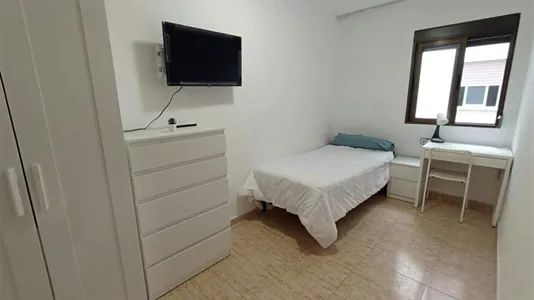 Rooms in Burjassot - photo 1