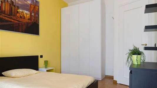 Rooms in Milano Zona 8 - Fiera, Gallaratese, Quarto Oggiaro - photo 4