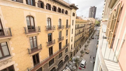 Rooms in Barcelona Ciutat Vella - photo 5