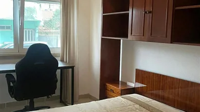 Room for rent in Almada, Setúbal (Distrito)