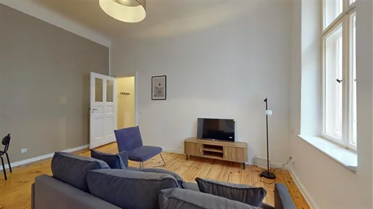 Apartments in Berlin Tempelhof-Schöneberg - photo 1