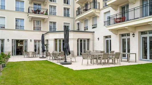 Apartments in Le Raincy - photo 6