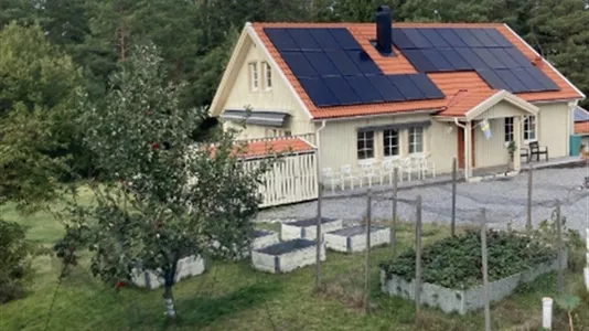 Houses in Värmdö - photo 1