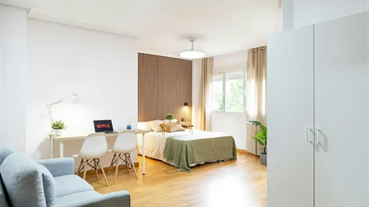 Rooms in Getafe - photo 1