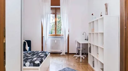 Room for rent in Milano Zona 6 - Barona, Lorenteggio, Milan