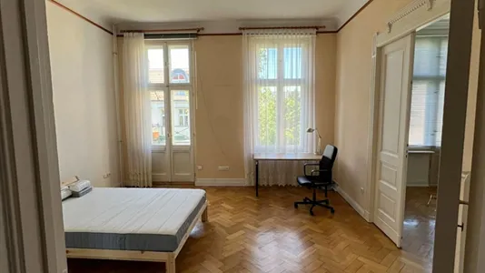 Rooms in Berlin Charlottenburg-Wilmersdorf - photo 2