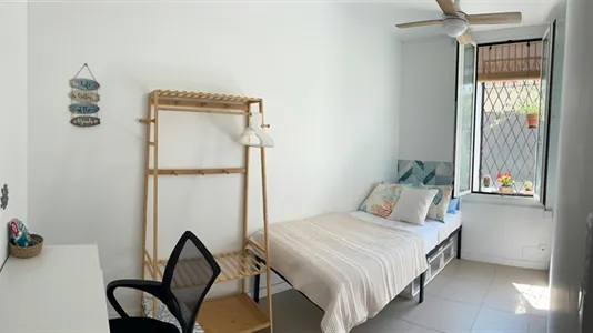 Rooms in Barcelona Ciutat Vella - photo 2