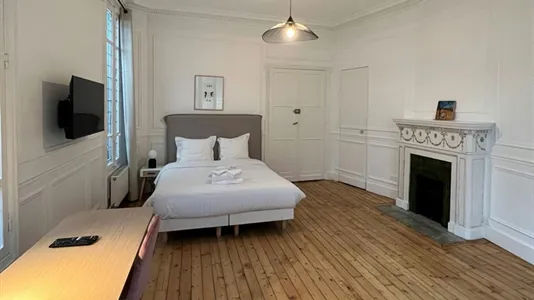 Rooms in Paris 15ème arrondissement - photo 10