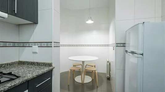 Rooms in Sant Feliu de Llobregat - photo 5