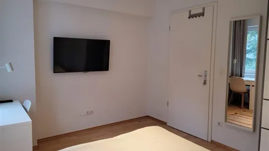 Rooms in Berlin Friedrichshain-Kreuzberg - photo 4