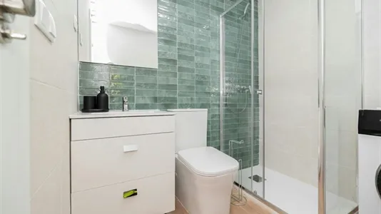 Rooms in Málaga - photo 8