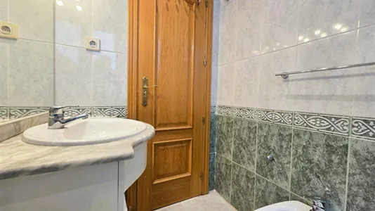 Rooms in Madrid Centro - photo 9