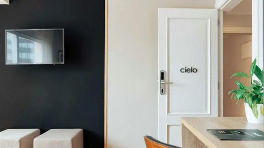Rooms in Barcelona Les Corts - photo 2
