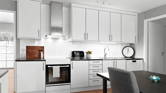 Houses in Västerås - photo 1