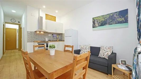 Rooms in Barcelona Ciutat Vella - photo 4