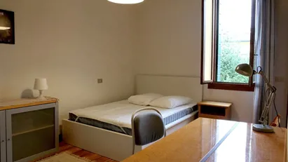 Room for rent in Padua, Veneto