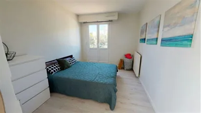 Room for rent in Dijon, Bourgogne-Franche-Comté