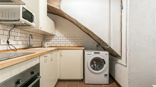 Apartments in Barcelona Ciutat Vella - photo 6