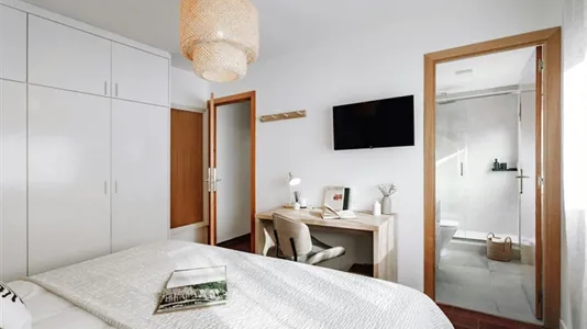 Rooms in Barcelona Eixample - photo 3