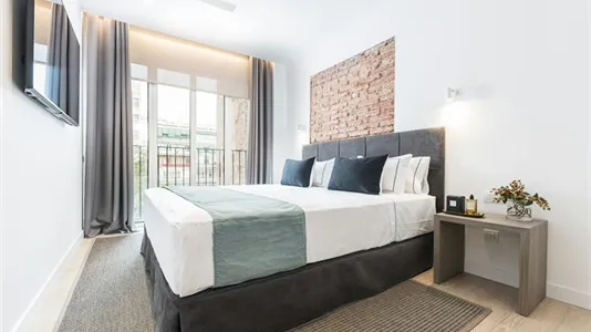 Apartments in Barcelona Eixample - photo 8