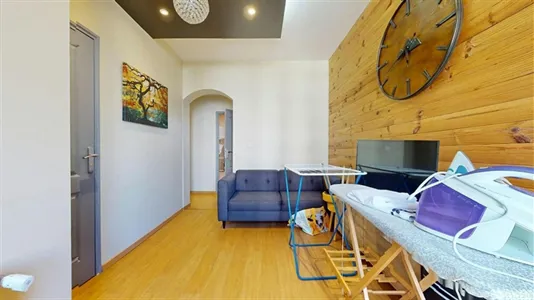 Rooms in Saint-Julien-en-Genevois - photo 1