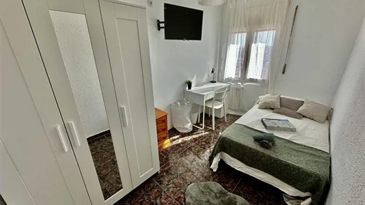 Rooms in Zaragoza - photo 1