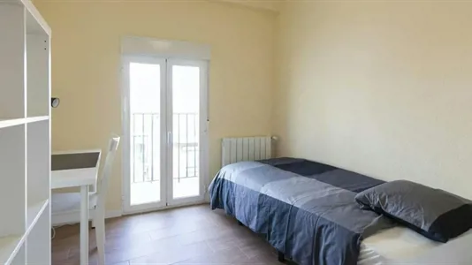 Rooms in Madrid Carabanchel - photo 1