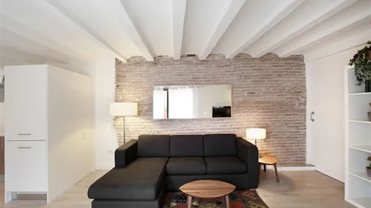 Apartments in Barcelona Ciutat Vella - photo 6