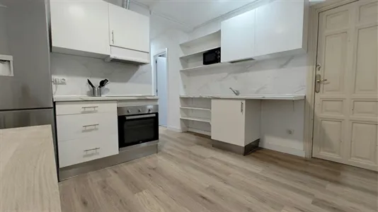 Rooms in Madrid Chamberí - photo 10