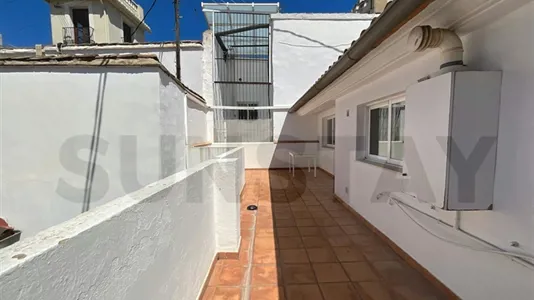 Apartments in Valencia Ciutat Vella - photo 2