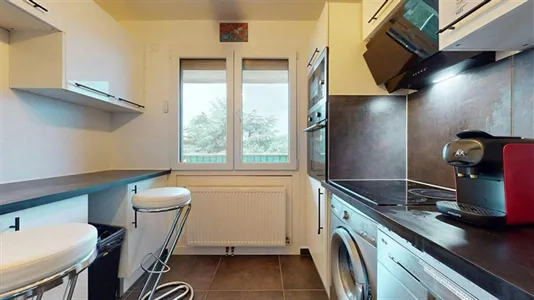 Rooms in Saint-Julien-en-Genevois - photo 2