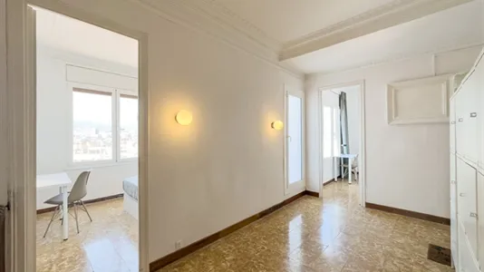 Rooms in Barcelona Ciutat Vella - photo 10