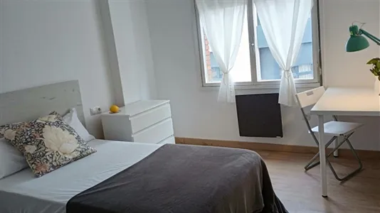 Rooms in Gijón - photo 1