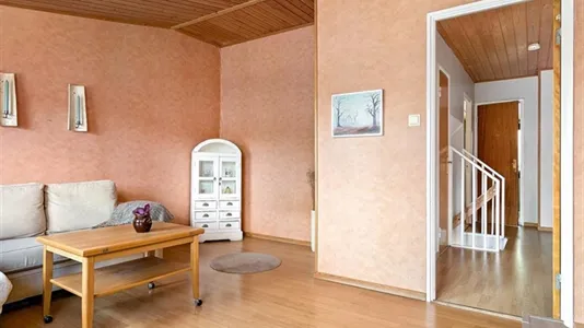 Houses in Trollhättan - photo 10