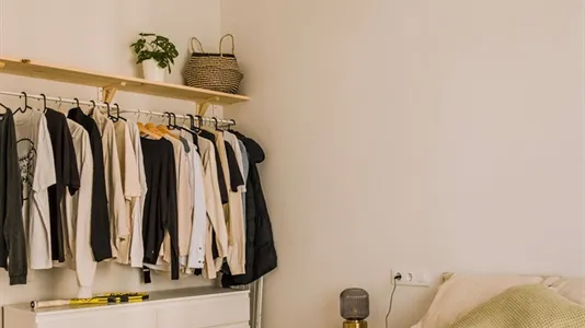 Rooms in Barcelona Eixample - photo 5