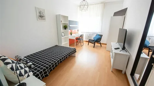 Rooms in Udine - photo 3