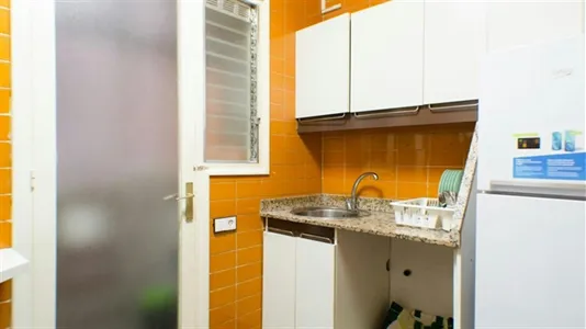 Rooms in Barcelona Eixample - photo 5