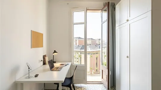 Rooms in Barcelona Eixample - photo 1