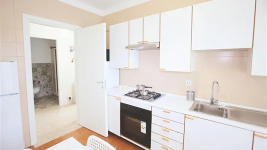 Rooms in Lecco - photo 9