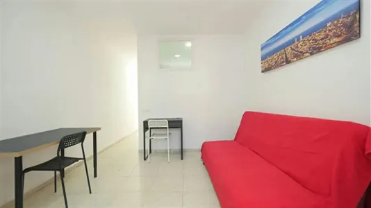 Rooms in Barcelona Sants-Montjuïc - photo 5