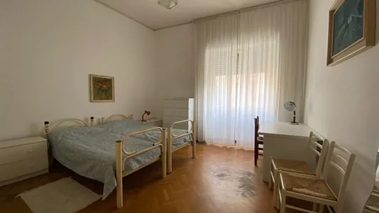 Rooms in Roma Municipio II – Parioli/Nomentano - photo 2