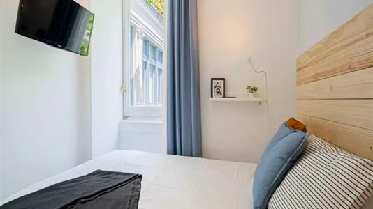 Rooms in Madrid Centro - photo 8