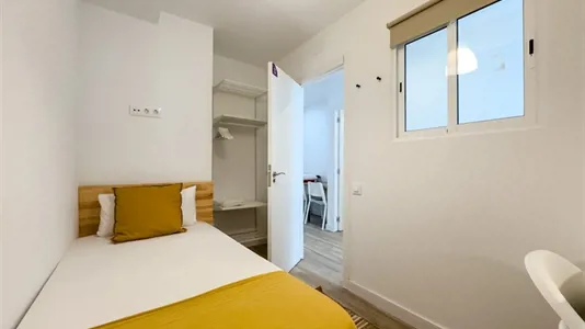 Rooms in Esplugues de Llobregat - photo 1