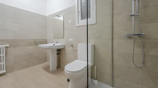 Rooms in Madrid Chamartín - photo 8