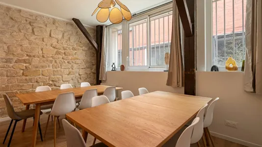 Apartments in Paris 18ème arrondissement - Montmartre - photo 8