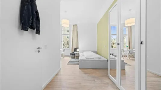 Apartments in Location is not specified - photo 5