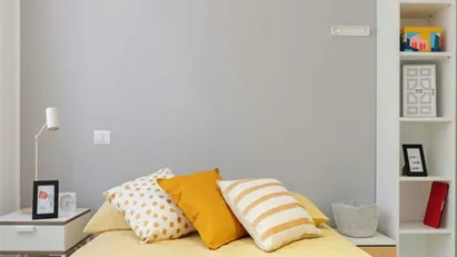 Room for rent in Milano Zona 5 - Vigentino, Chiaravalle, Gratosoglio, Milan