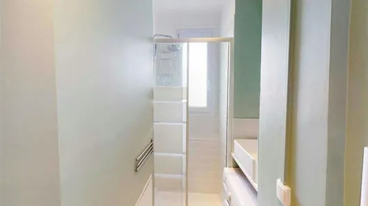 Rooms in Paris 17ème arrondissement - photo 5